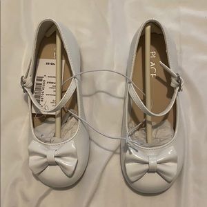 White dress shoes/The children’s Place/size 10